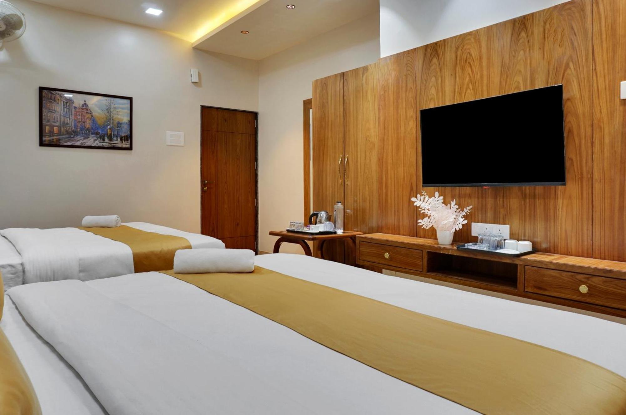 Hotel Sayba Executive Pune Luaran gambar