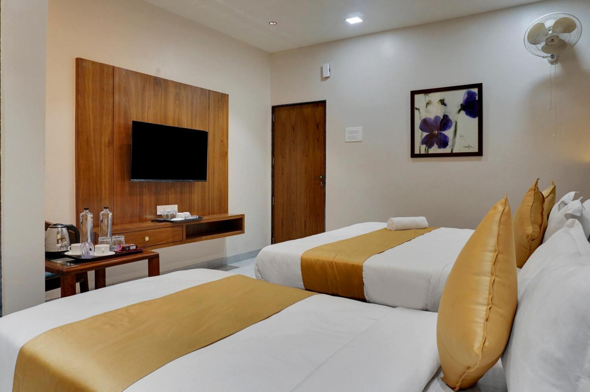 Hotel Sayba Executive Pune Luaran gambar