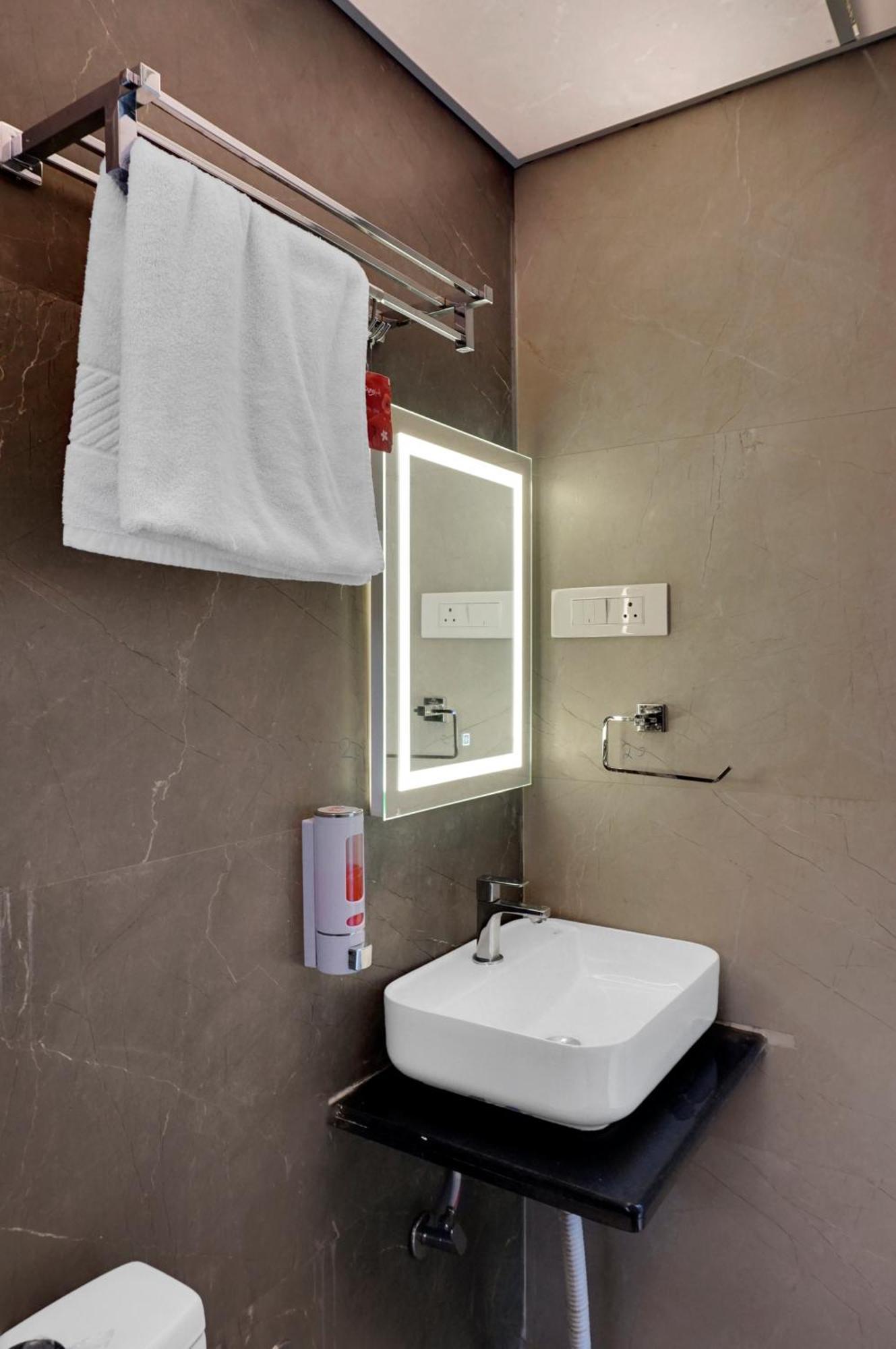 Hotel Sayba Executive Pune Luaran gambar