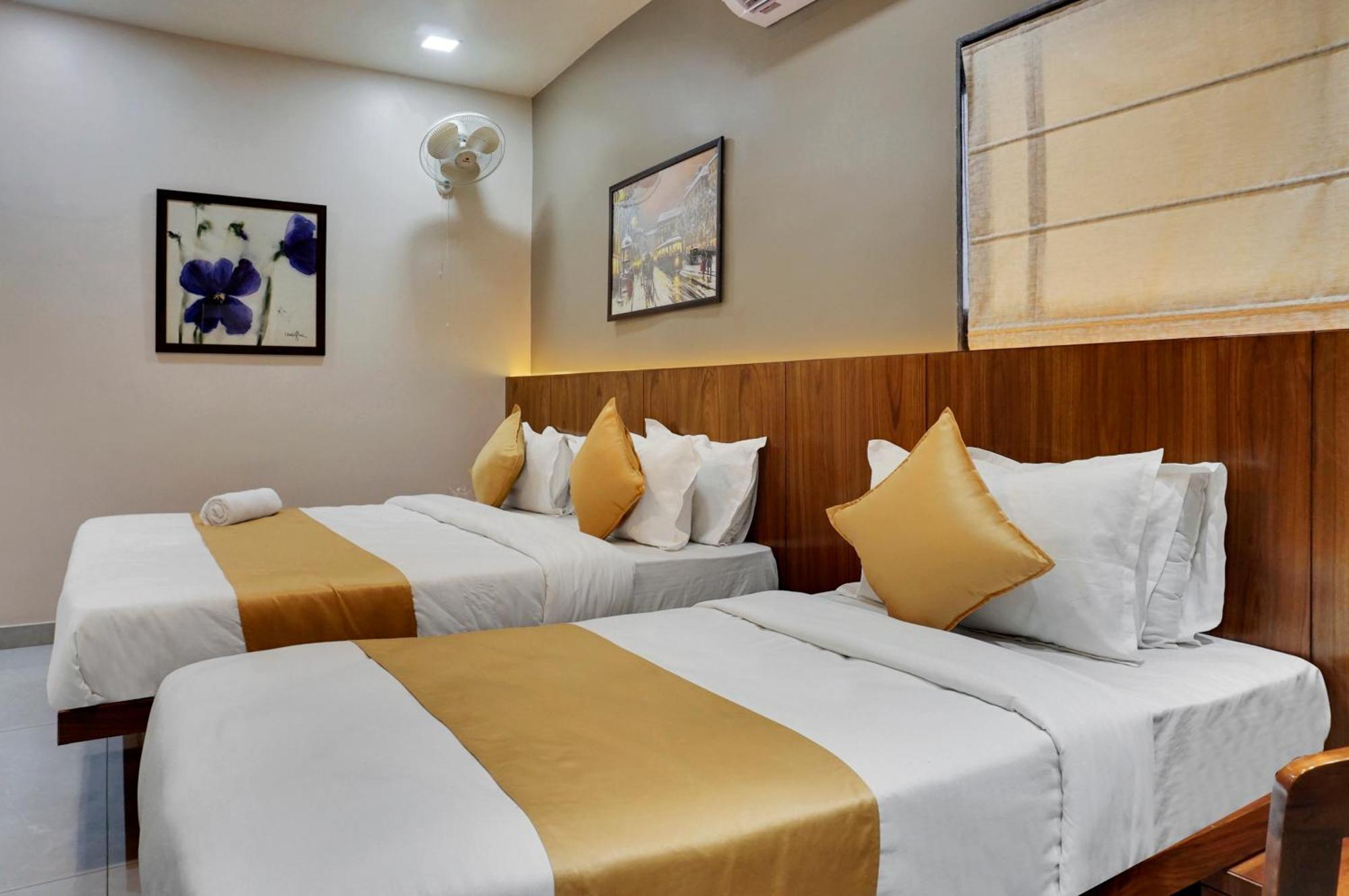 Hotel Sayba Executive Pune Luaran gambar