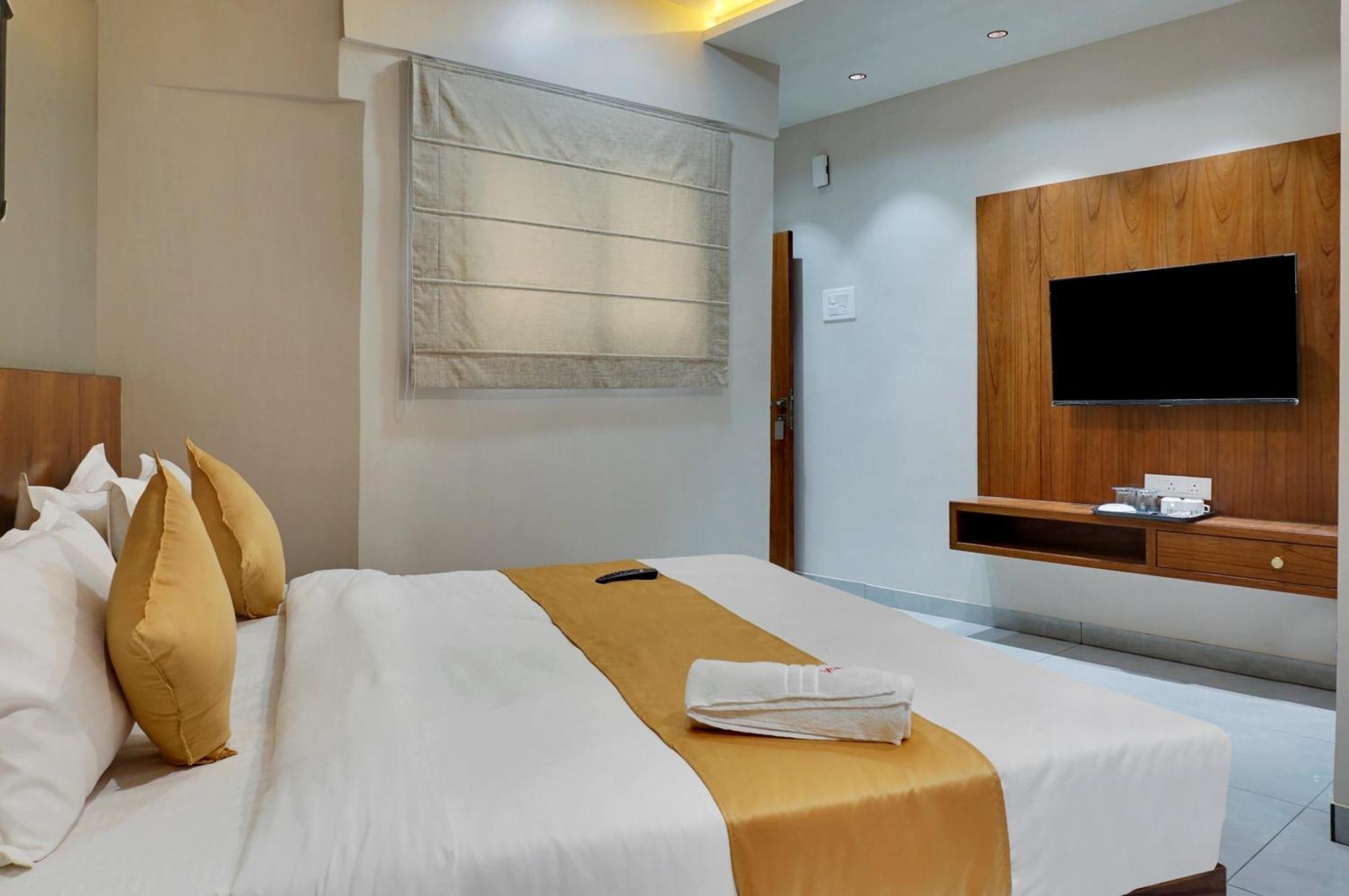 Hotel Sayba Executive Pune Luaran gambar