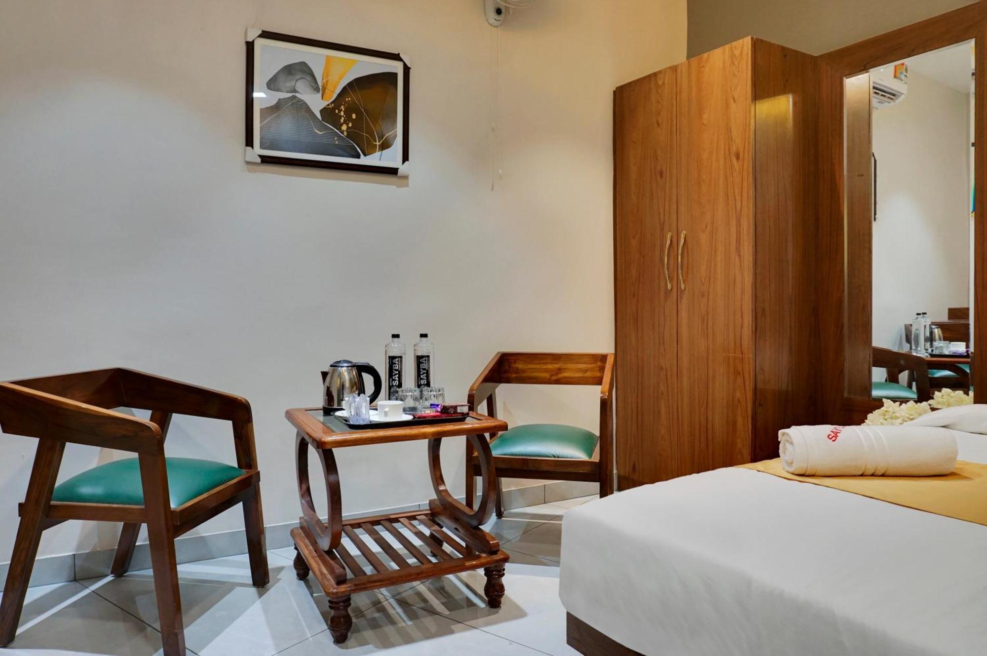 Hotel Sayba Executive Pune Luaran gambar